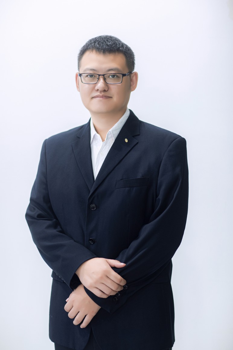 王偉
